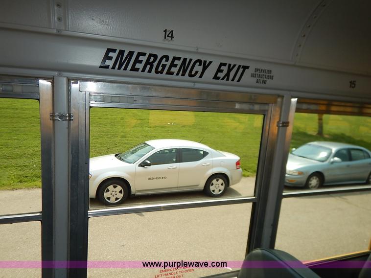 image for item J3832 2003 Thomas Built FS65 school bus