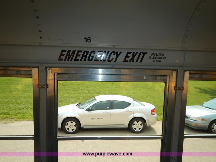 image for item J3832 2003 Thomas Built FS65 school bus