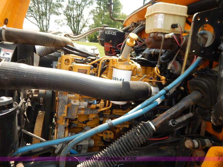 image for item J3832 2003 Thomas Built FS65 school bus