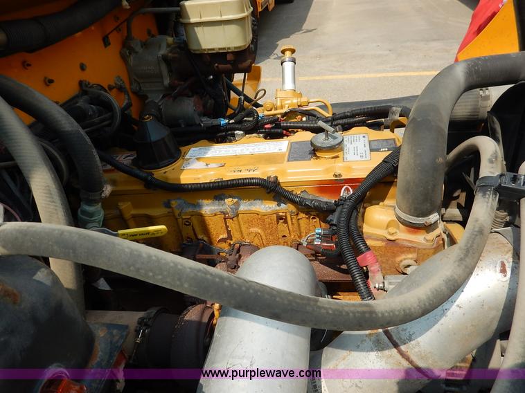 image for item J3832 2003 Thomas Built FS65 school bus