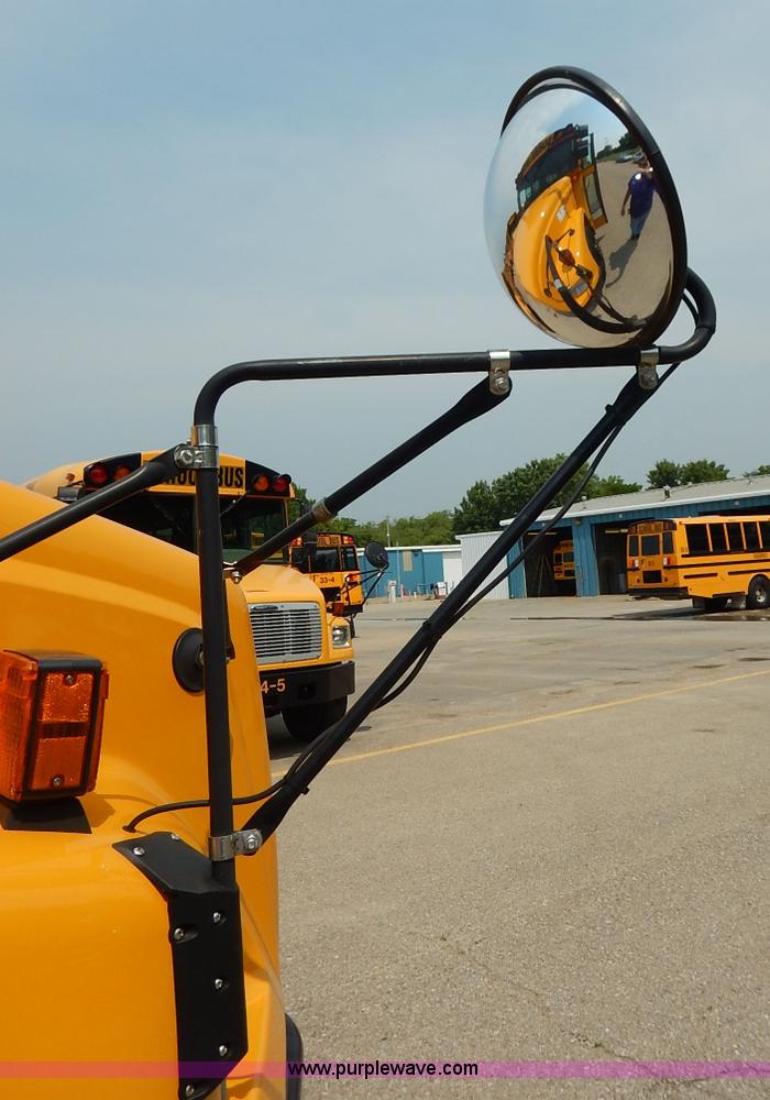 image for item J3832 2003 Thomas Built FS65 school bus