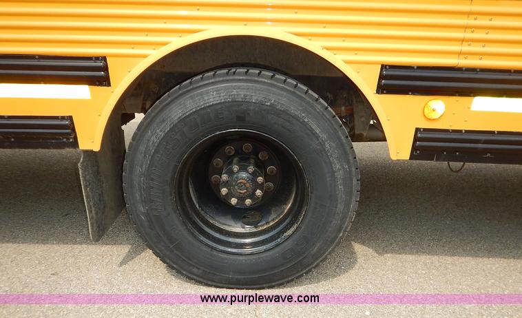 image for item J3832 2003 Thomas Built FS65 school bus