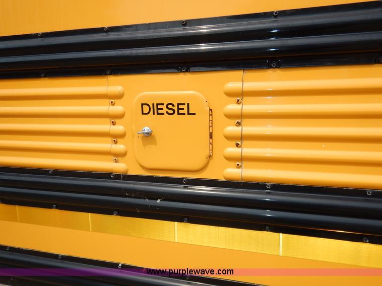 image for item J3832 2003 Thomas Built FS65 school bus