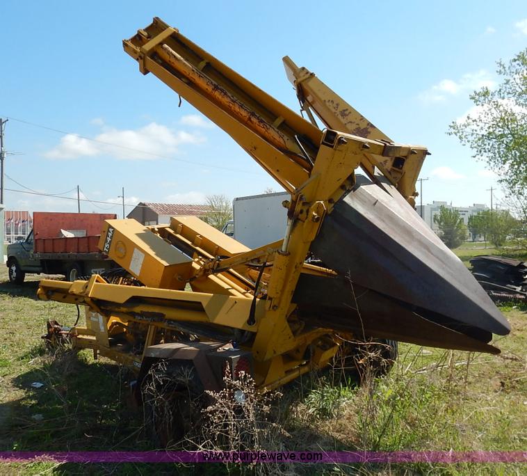 image for item J3975 1979 Vermeer TS44A Diggin' Dutchman tree spade