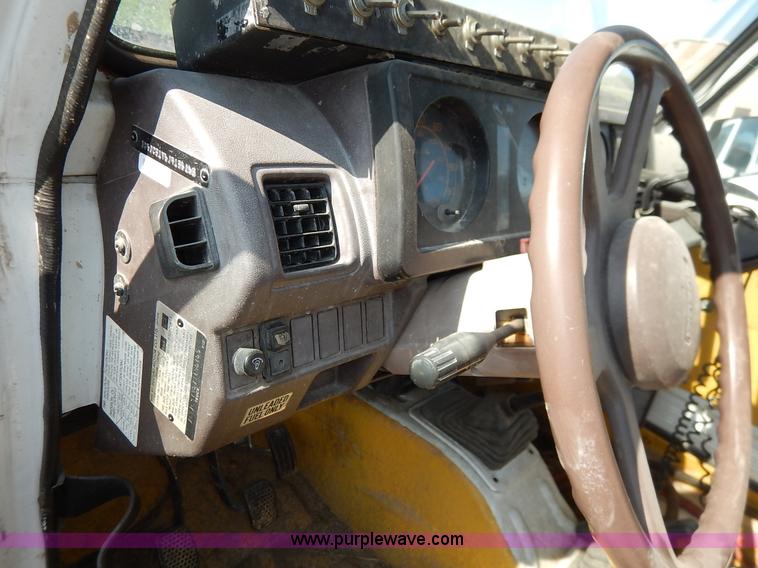 image for item J3977 1988 Suzuki Samurai Hezik SUV