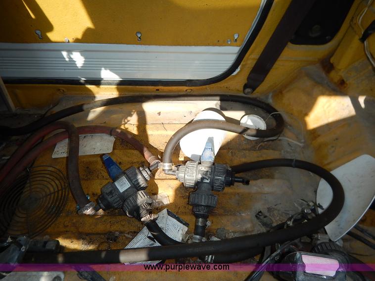 image for item J3977 1988 Suzuki Samurai Hezik SUV