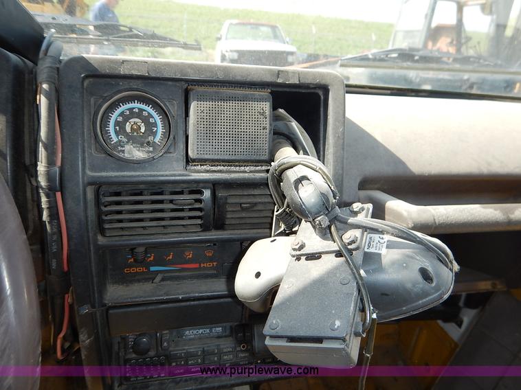 image for item J3977 1988 Suzuki Samurai Hezik SUV