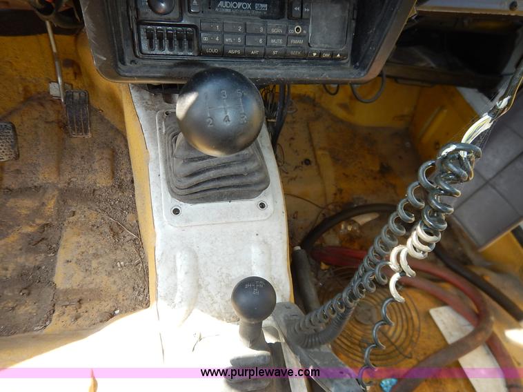 image for item J3977 1988 Suzuki Samurai Hezik SUV