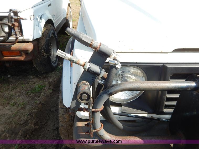 image for item J3977 1988 Suzuki Samurai Hezik SUV