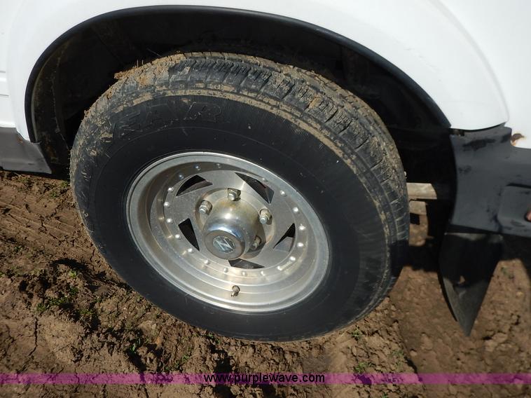 image for item J3977 1988 Suzuki Samurai Hezik SUV