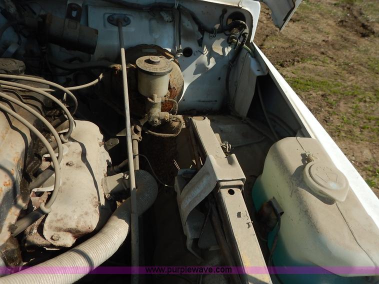 image for item J3977 1988 Suzuki Samurai Hezik SUV