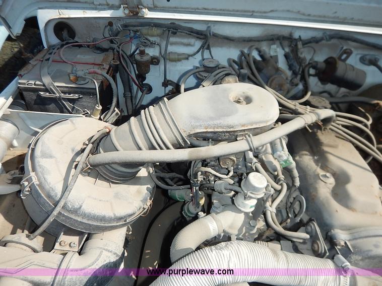 image for item J3977 1988 Suzuki Samurai Hezik SUV