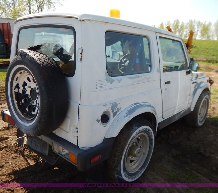 image for item J3978 1988 Suzuki Samurai Hezik SUV