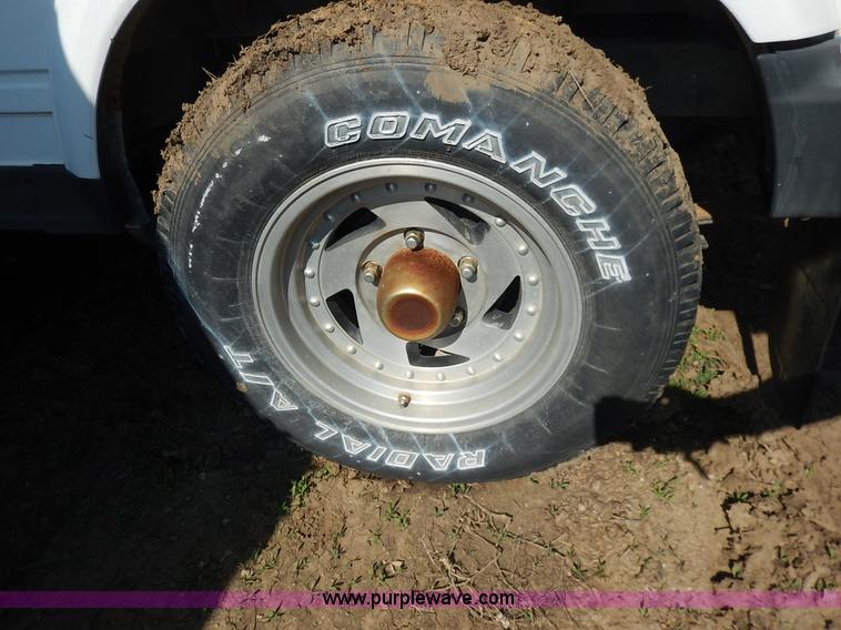 image for item J3978 1988 Suzuki Samurai Hezik SUV