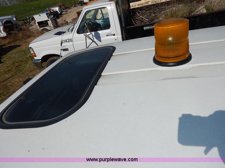 image for item J3978 1988 Suzuki Samurai Hezik SUV