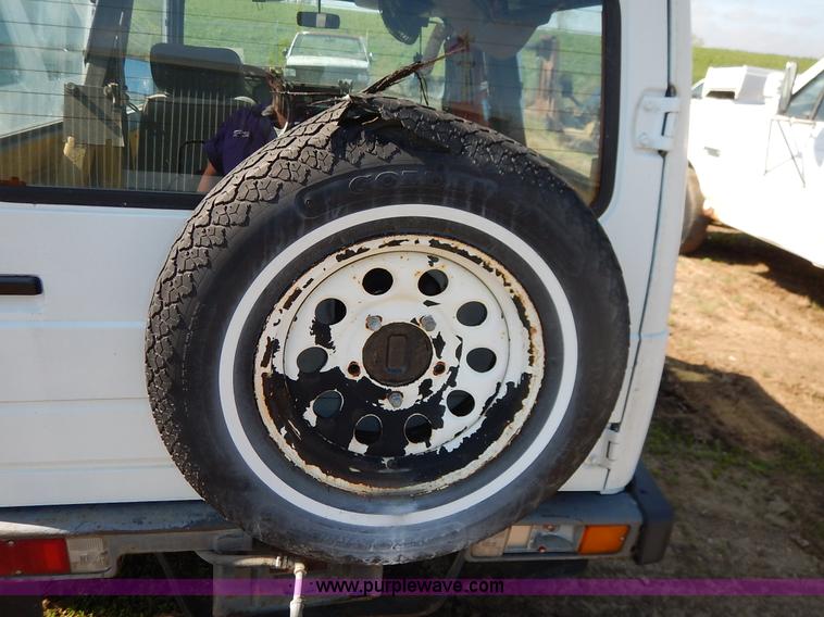 image for item J3978 1988 Suzuki Samurai Hezik SUV