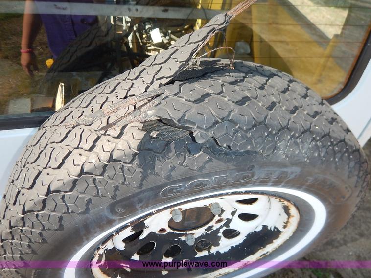 image for item J3978 1988 Suzuki Samurai Hezik SUV