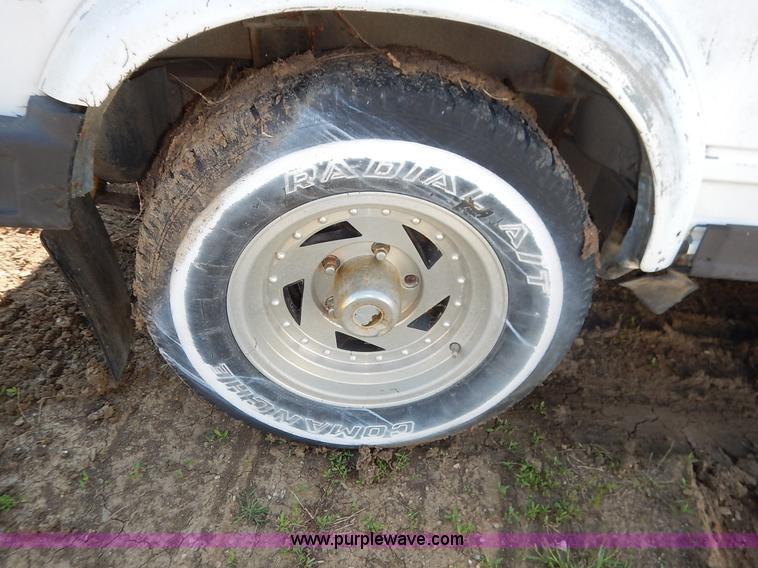 image for item J3978 1988 Suzuki Samurai Hezik SUV