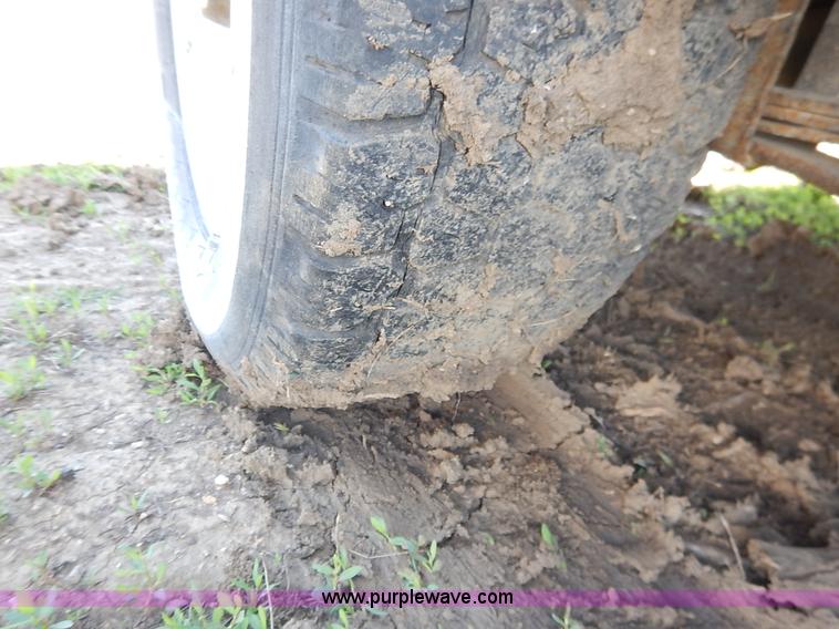 image for item J3978 1988 Suzuki Samurai Hezik SUV