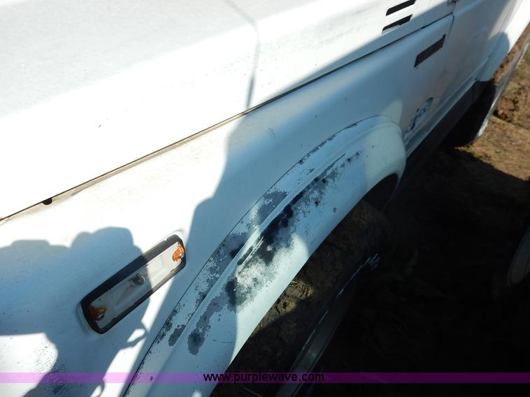 image for item J3978 1988 Suzuki Samurai Hezik SUV