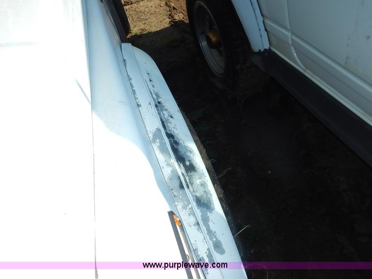 image for item J3978 1988 Suzuki Samurai Hezik SUV