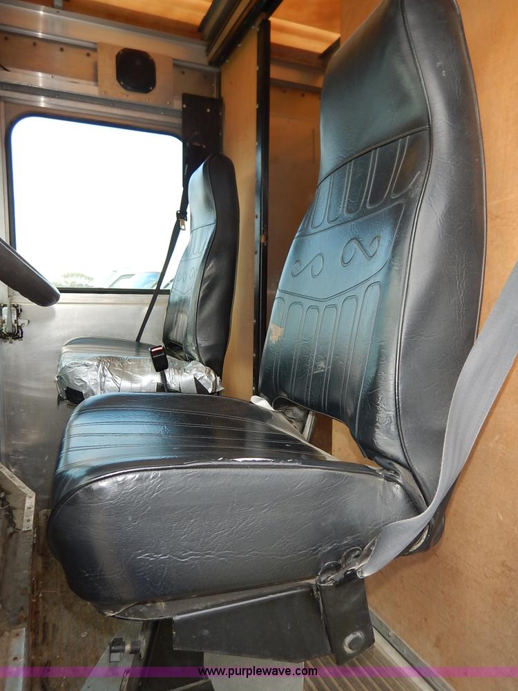 image for item J3982 2003 Workhorse P42 van