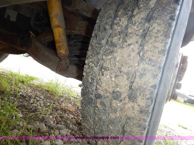 image for item J3982 2003 Workhorse P42 van