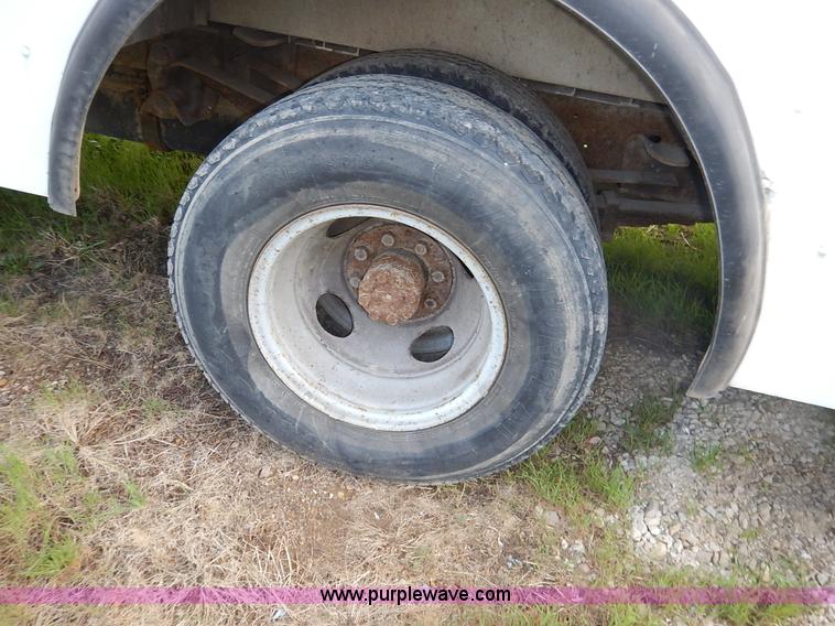 image for item J3982 2003 Workhorse P42 van