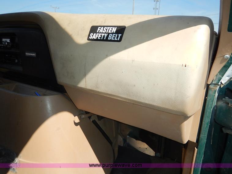 image for item J3986 1985 Ford Econoline E350 box truck