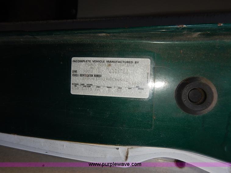 image for item J3986 1985 Ford Econoline E350 box truck