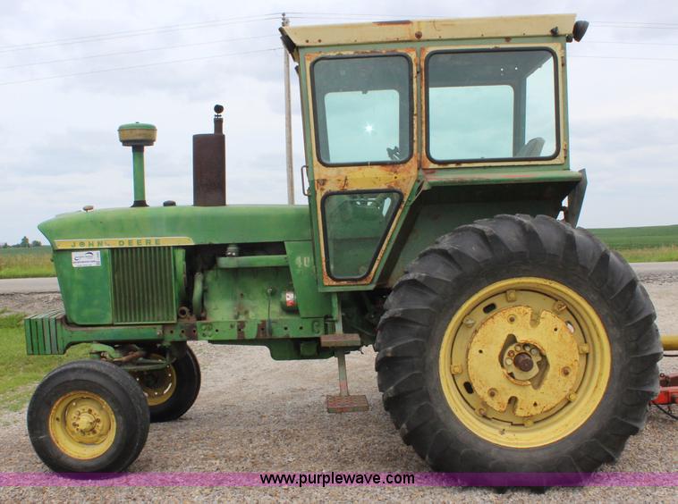 image for item J5896 1972 John Deere 4000 tractor