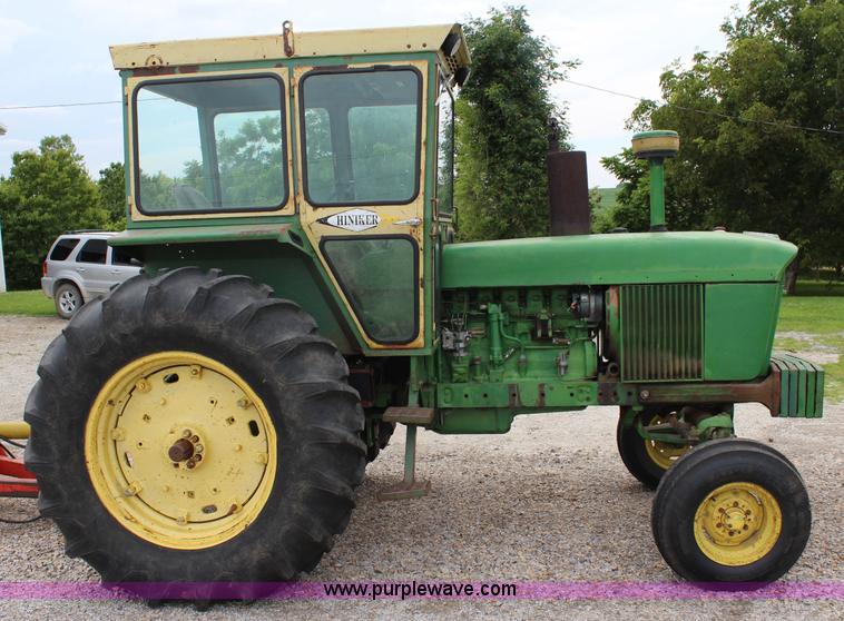 image for item J5896 1972 John Deere 4000 tractor