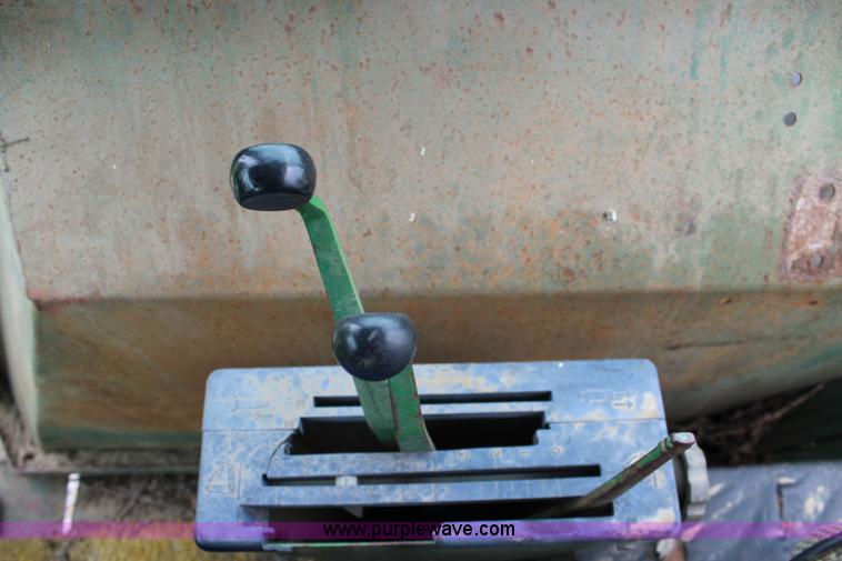 image for item J5896 1972 John Deere 4000 tractor