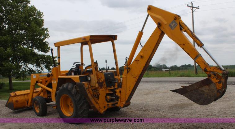image for item J5898 1979 John Deere 310A backhoe