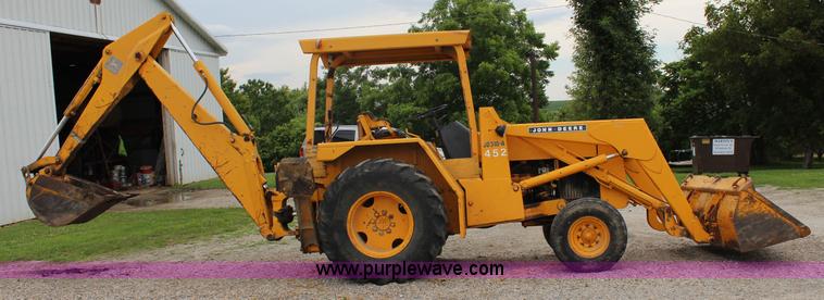 image for item J5898 1979 John Deere 310A backhoe