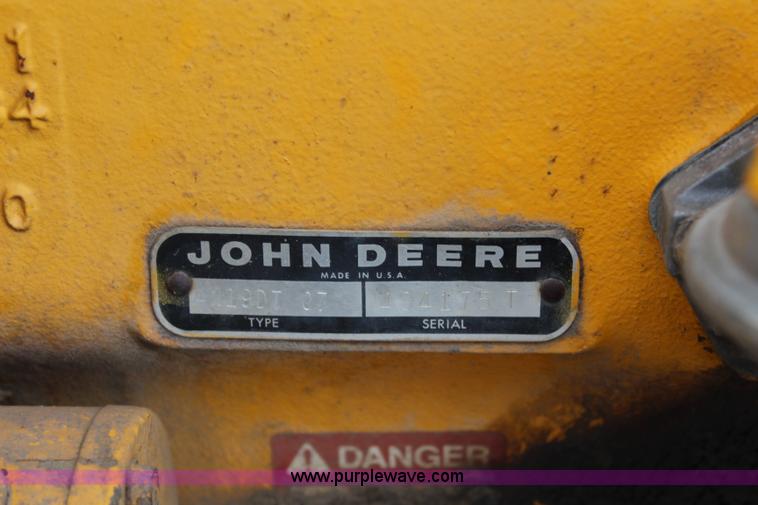 image for item J5898 1979 John Deere 310A backhoe