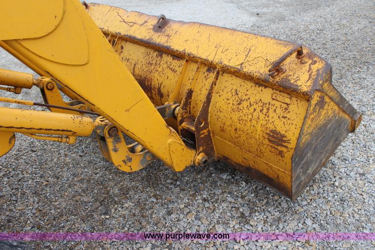 image for item J5898 1979 John Deere 310A backhoe