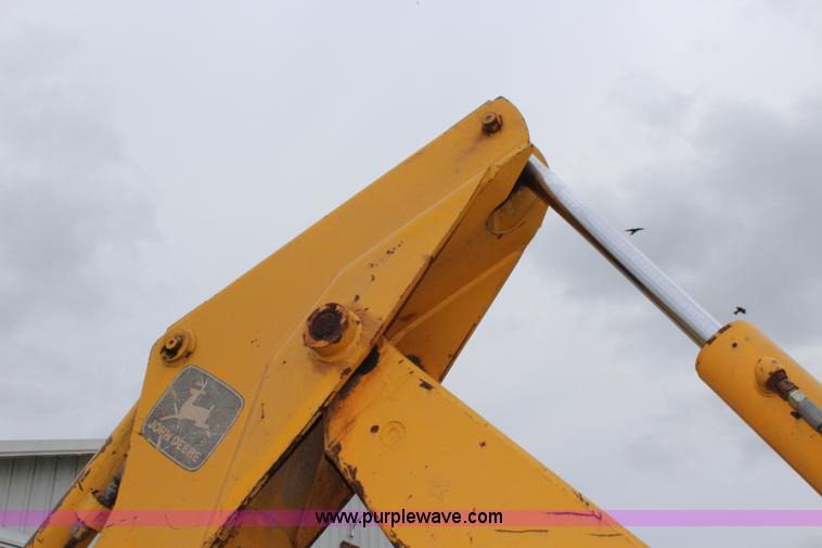 image for item J5898 1979 John Deere 310A backhoe