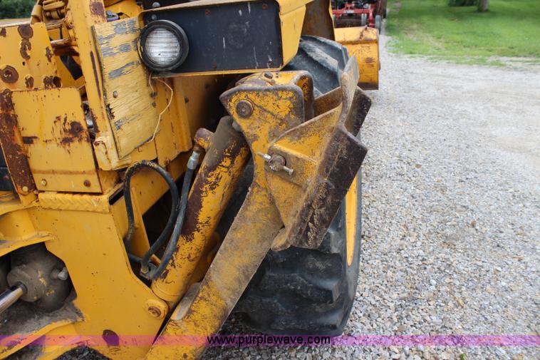 image for item J5898 1979 John Deere 310A backhoe