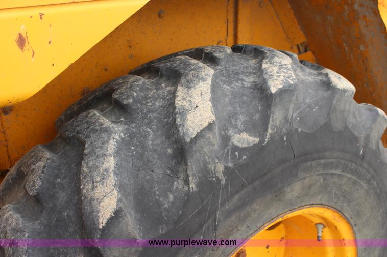 image for item J5898 1979 John Deere 310A backhoe