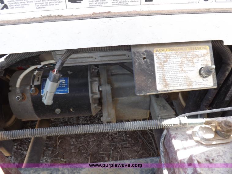 image for item J6953 2008 Yamaha YDRE golf cart