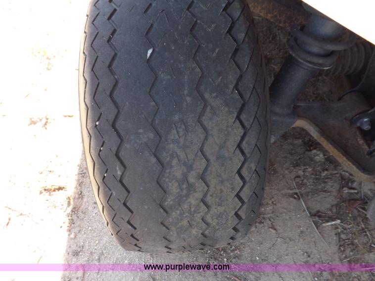 image for item J6953 2008 Yamaha YDRE golf cart