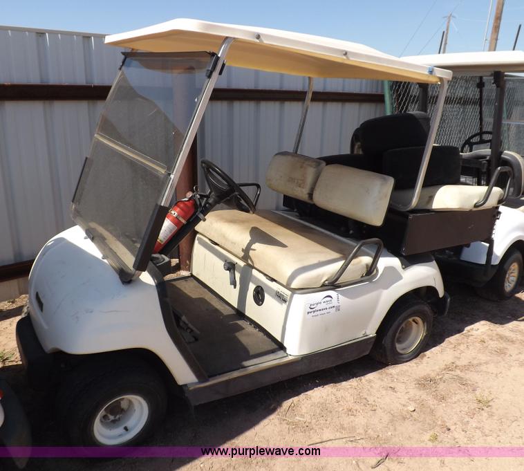 image for item J6954 1996 Yamaha G16E golf cart