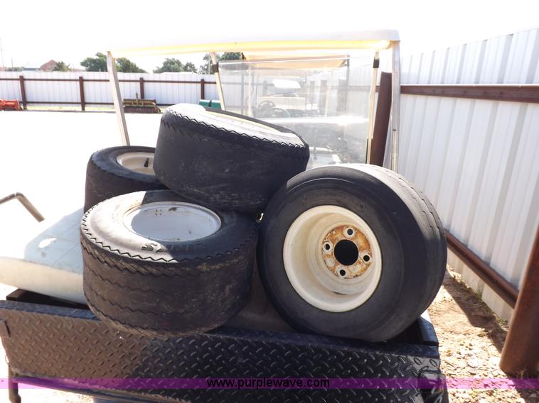 image for item J6954 1996 Yamaha G16E golf cart