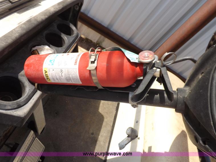 image for item J6954 1996 Yamaha G16E golf cart