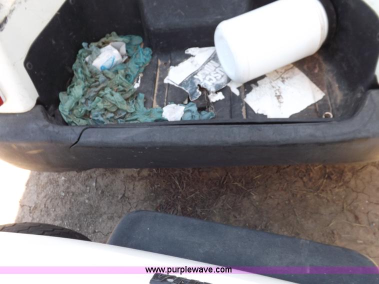 image for item J6955 1998 Yamaha G16E golf cart