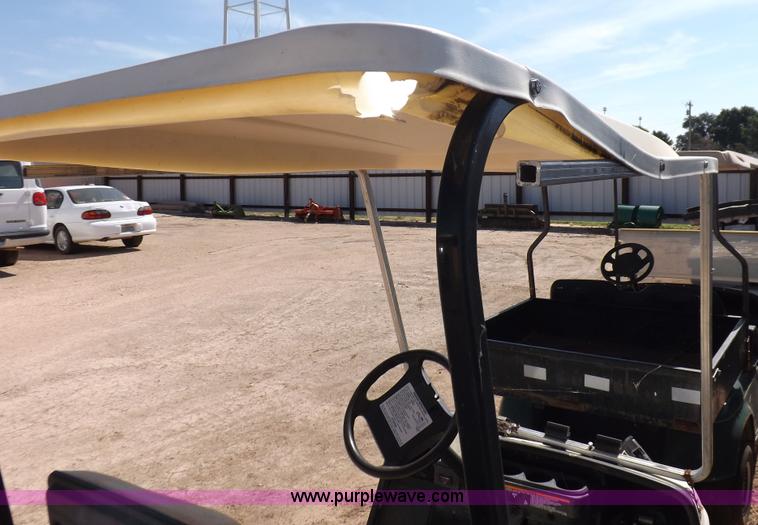 image for item J6955 1998 Yamaha G16E golf cart