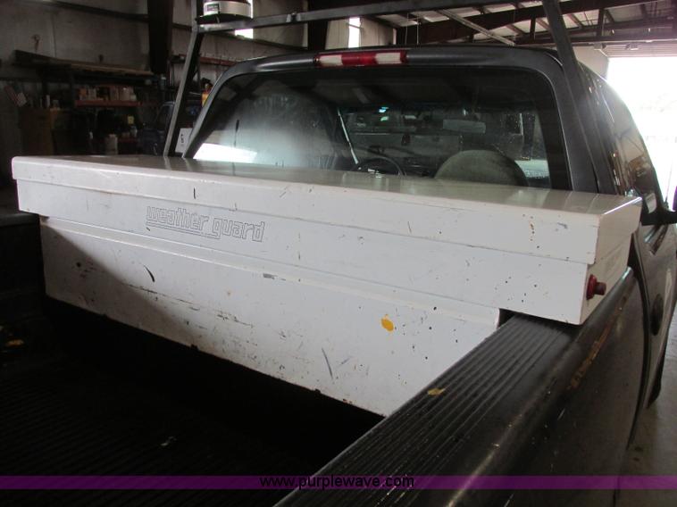 image for item J7984 2000 Ford F150 XL pickup truck