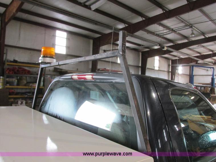 image for item J7984 2000 Ford F150 XL pickup truck