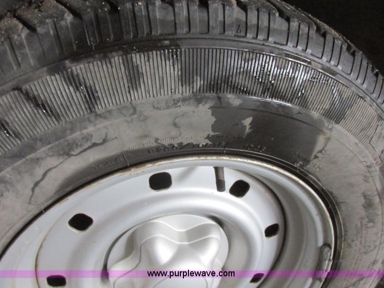 image for item J7984 2000 Ford F150 XL pickup truck